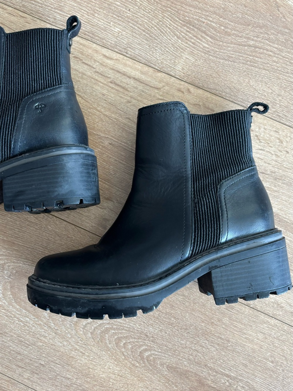 Naturalizer Waterproof Chelsea Boot - Picture 3 of 6